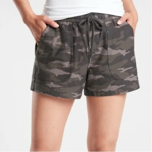 Athleta Camo Farallon Shorts - Picture 5 of 5